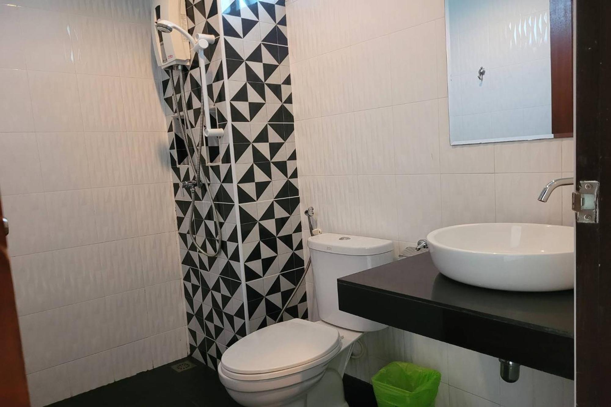 Snooze Inn Phuket - Free Shuttle To Bang Rong Pier Pa Khlok المظهر الخارجي الصورة